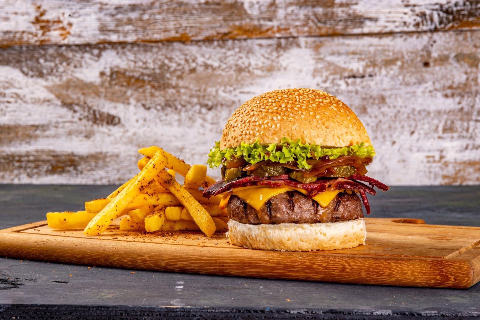 ANADOLU BURGER – 150 gr DANA ETİ